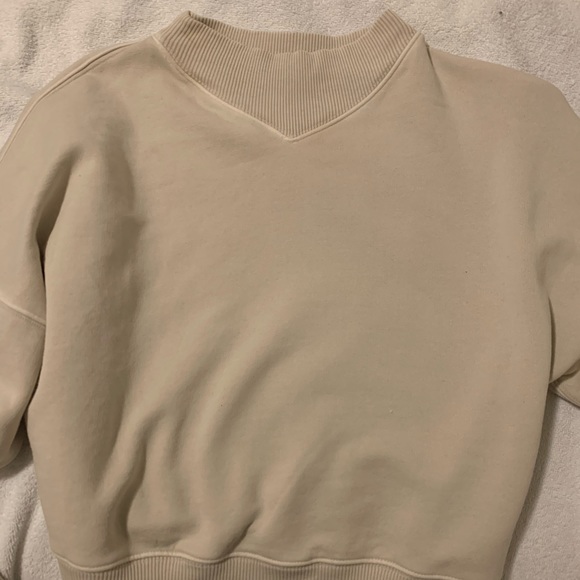 TNA Sweater - Picture 2 of 3